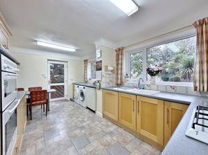 Photo 16- click for photo gallery